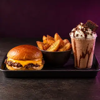 Combo Smash & Shake — imagem ilustrativa gerada com IA